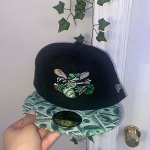 Money snapback